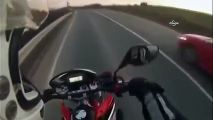Kaza anını kasktaki kamera kaydetti
