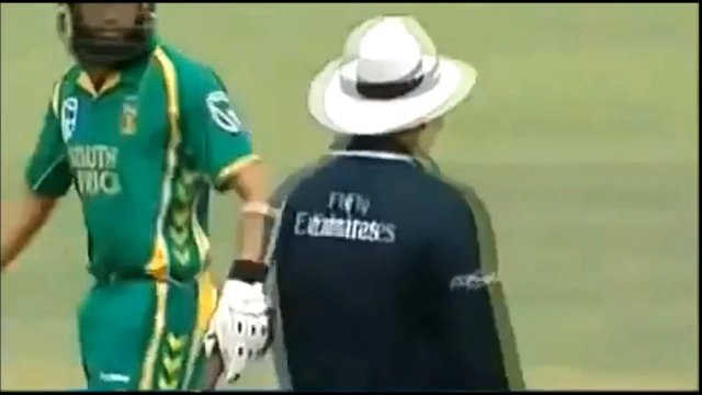 Was That Out?? Cheating By Bangladesh Cricket Player Mashrafe Mortaza