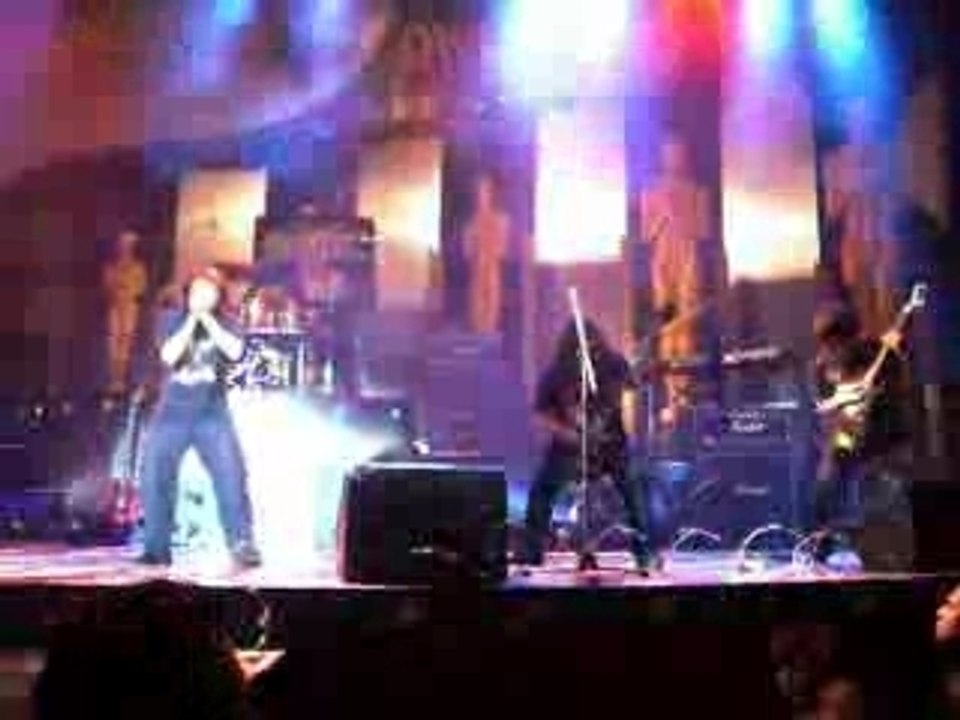 Enormity live à Bangkok
