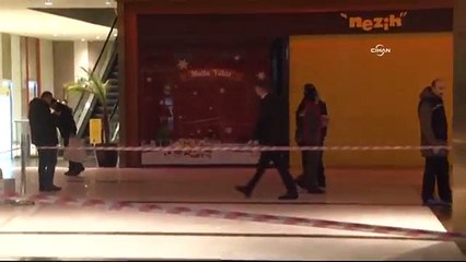 Kar maskeli şahıslar kuyumcu soydu