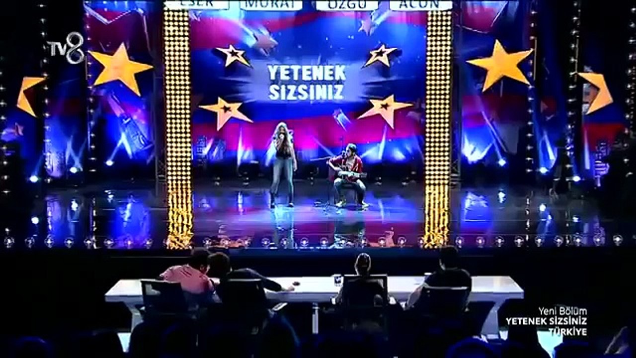 Türkiyenin Shakirası Aleyna Tilki - Yetenek Sizsiniz Türkiye 2014