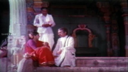 Mukku Pudaka  || Suhasini Cutting Her Longhair Comedy Scene || Shalimarcinema