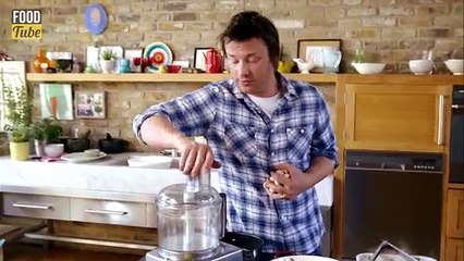 Jamie's Quick Chicken _ Mushroom Pie