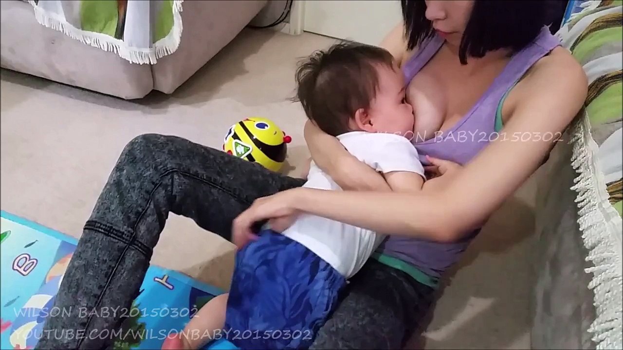 WILLY BUB BREASTFEEDING STRAIGHT AFTER DIAPER CHANGE DAY284 母乳
