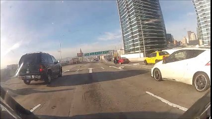 Course poursuite sur l'autoroute de Bay Bridge - Californie - 21 janvier 2016