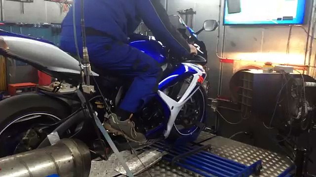 Gsx-R 600 akrapovic op testbank