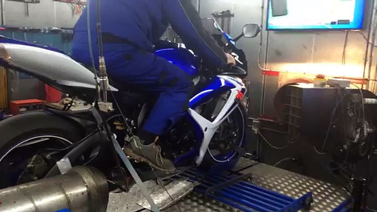 Gsx-R 600 akrapovic op testbank