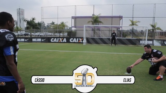 No clima do Super Bowl, jogadores do Corinthians fazem desafio de pênaltis