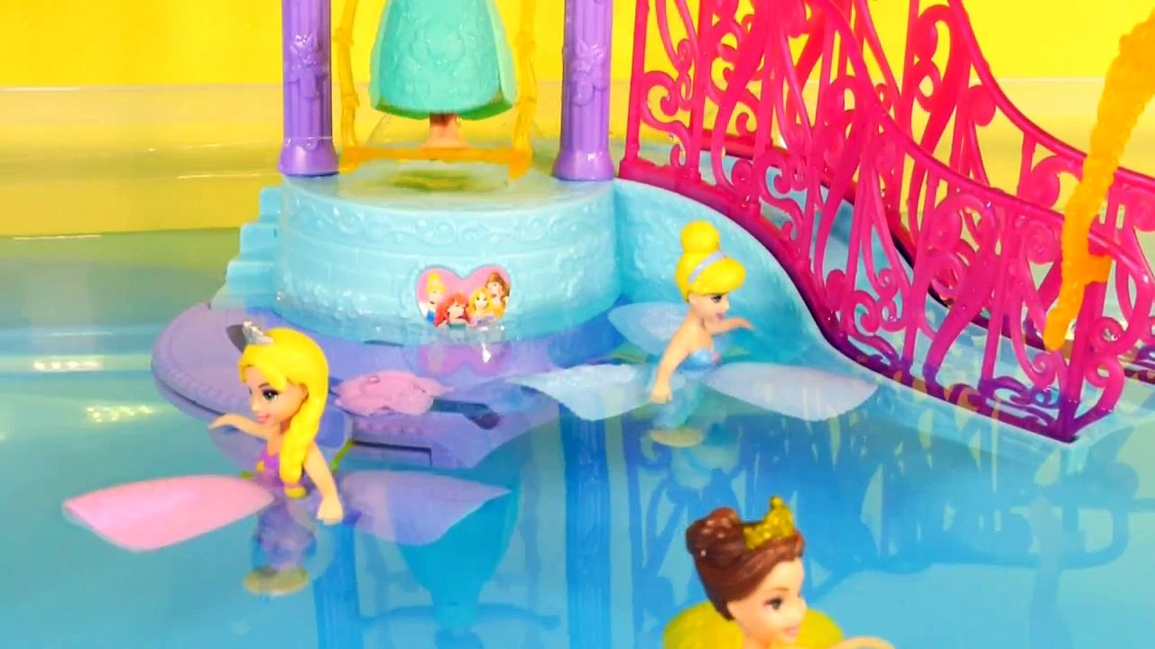 Peppa Pig Pool Party Play Doh Disney Petal Float Princess Water Palace Peppa and Mummy Pig