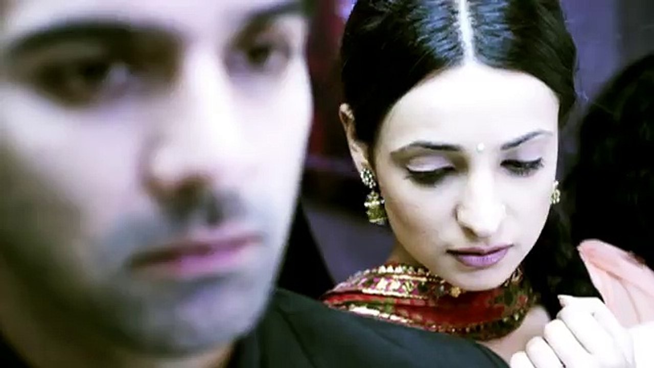 Barun Sobti and Sanaya Irani Arnav and Khushi Iss Pyaar Ko Kya Naam Doon Star Parivaar Live 2012
