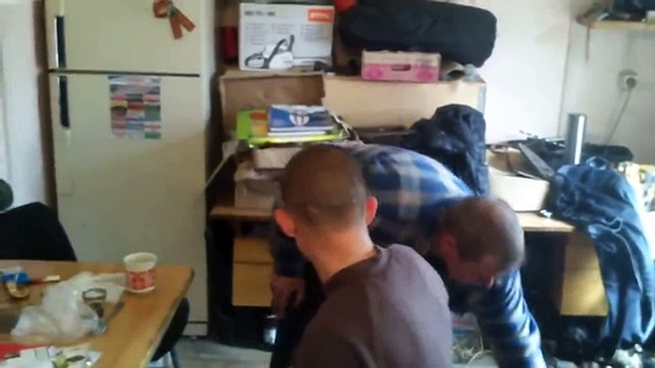 Кувалдой по голове On the head with a sledgehammer