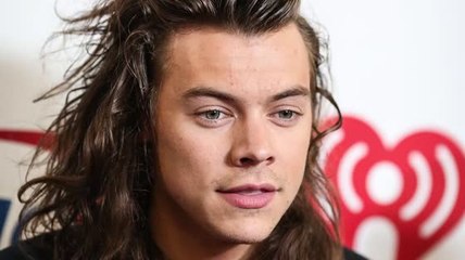 Harry Styles da un paso más hacia el inicio de una carrera solo