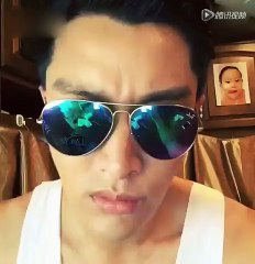 28_贾乃亮社会摇萌萌哒_又忘记吃药了吧