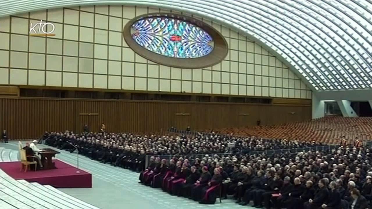 Pape François  SURPERBE entretien sur la miséricorde aux prêtres de Rome