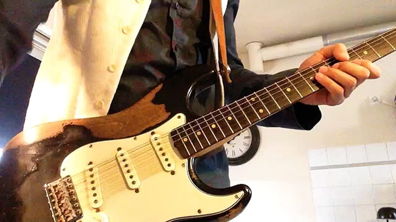 Xavier V. Combs plays Jimi Hendrix