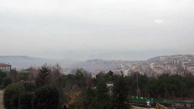 Boğaziçi Köprüsü sise gömüldü