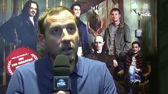 Vampires en toute intimité : Fred Testot montre les crocs