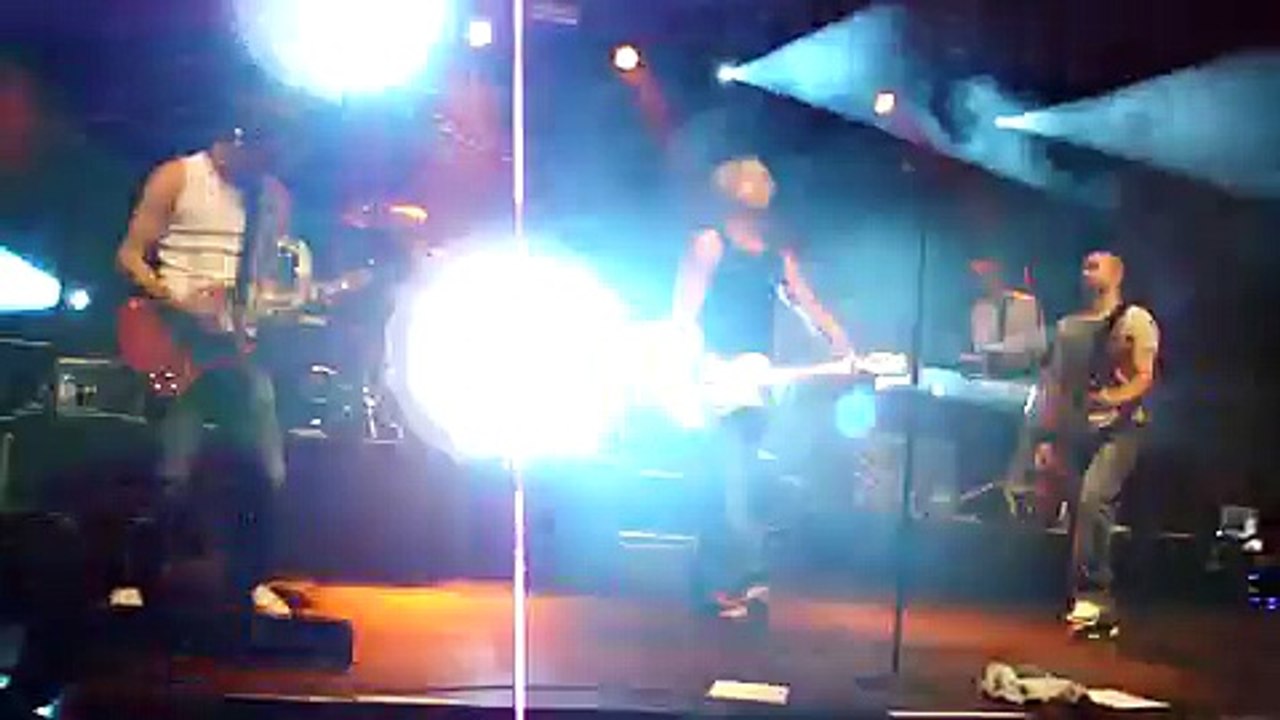 Sunrise Avenue - Forever Yours (Tampere 15.10.09)