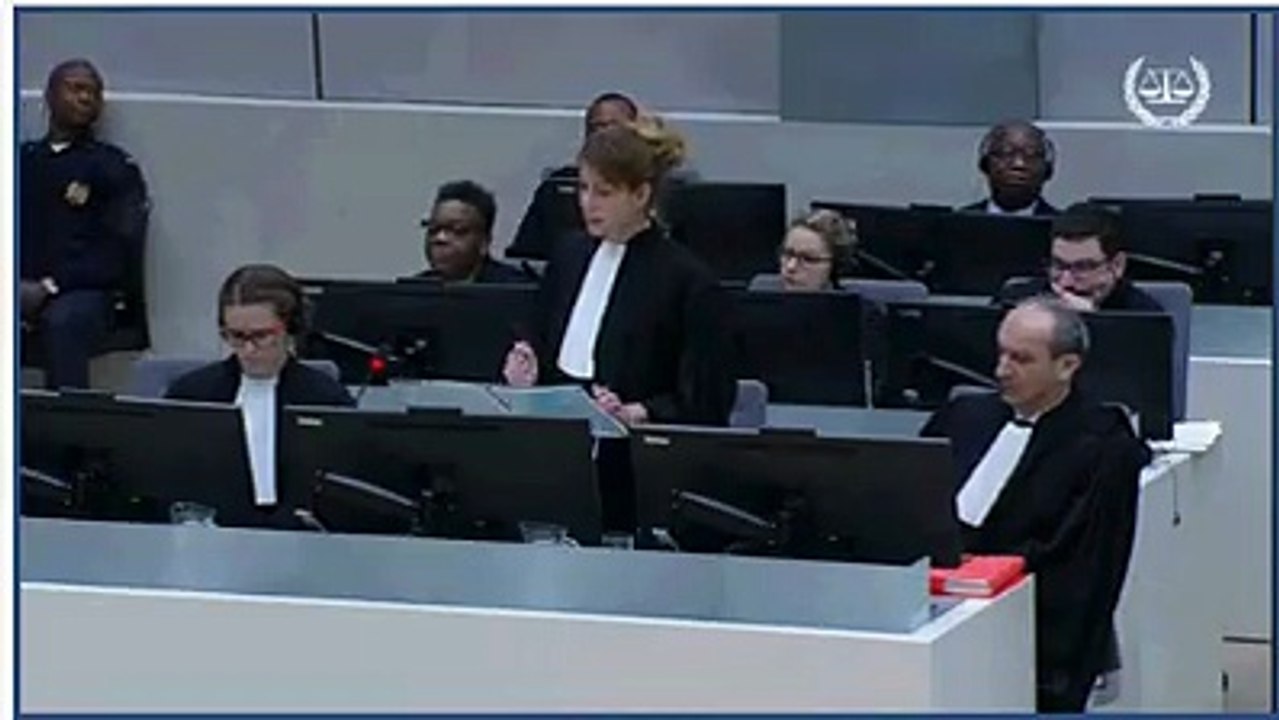 La Défense rétablie la vérité 3: La démolition de la fameuse preuve de la marche de femme d'Abobo.