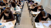 Bac 2015: les réactions des lycéens à l'épreuve de Philo dans le Lycée Pierre-Gilles de Gennes à Paris