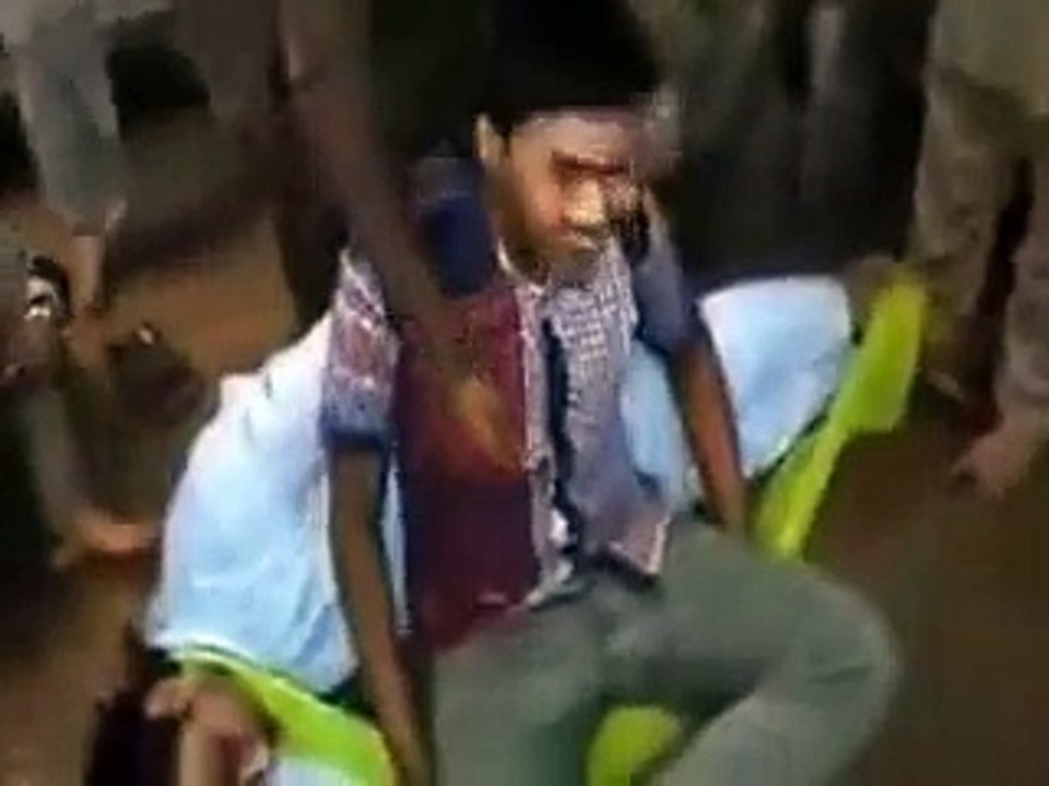 Whatsapp Funny Videos Dont Trust Close Friends - Why Because Watch This