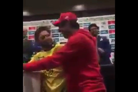 Funny moment in ‪#‎PSL‬ ceremony . Beta Hum B Hai Maidan Mai Wasim Akram to PSL Team Captains