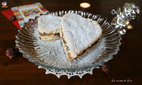 Cuori di mandorle con crema di nocciole