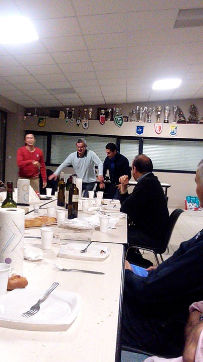 Repas de Noel - Le Haka qui fait pas vraiment peur ....
