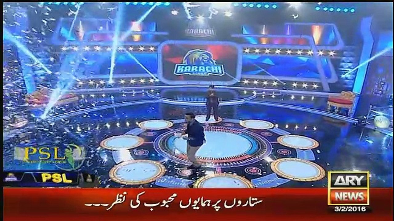 Very funny talk between Waseem Badami and Umar Sharif in Har Lamha Purjosh