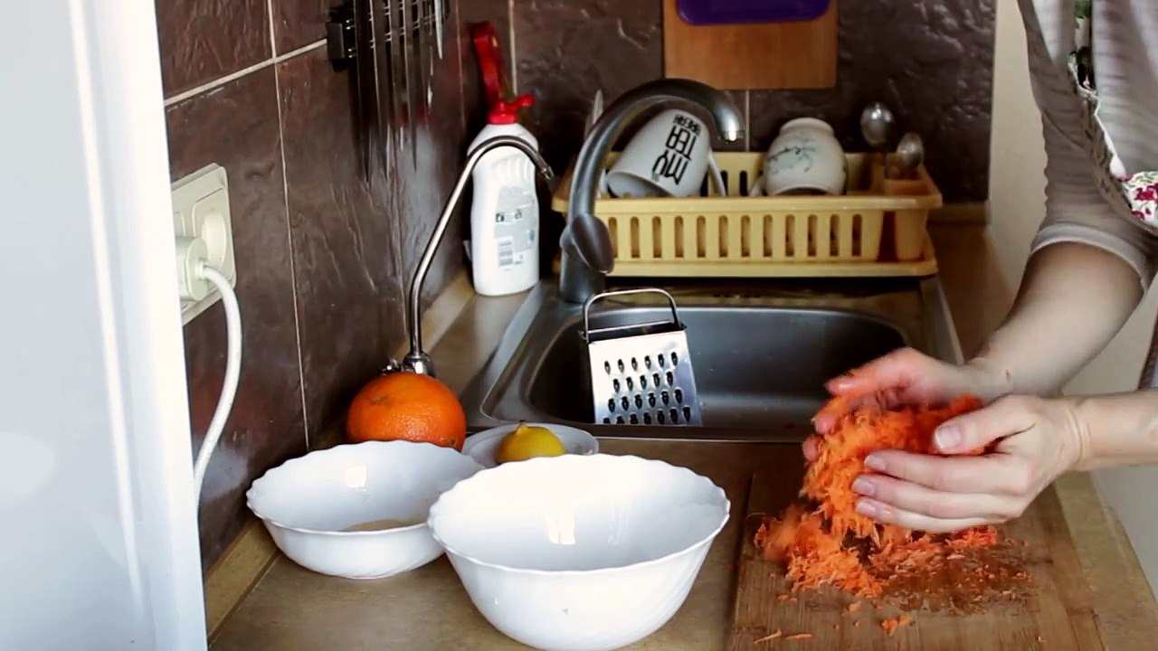 Салат из свежей моркови с апельсином