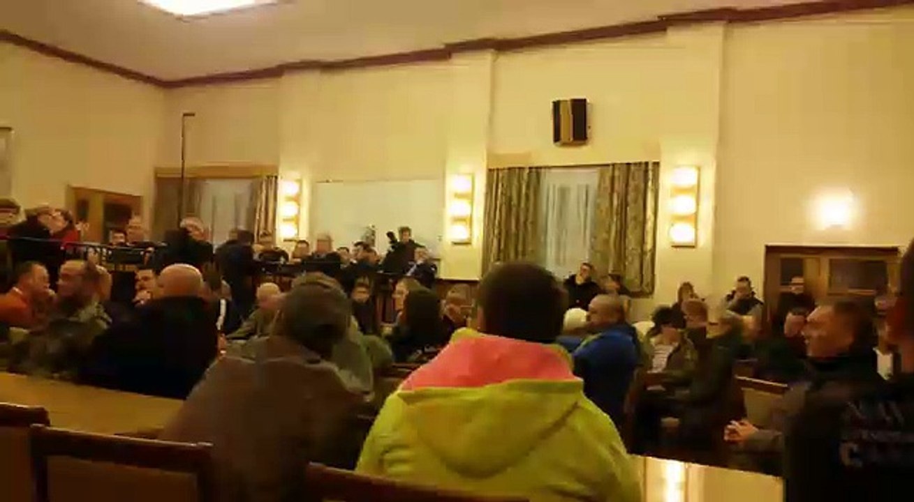 Bürgermeister in Schlema: Schulmädchen sollen woanders langlaufen um Asylanten nicht zu provozieren