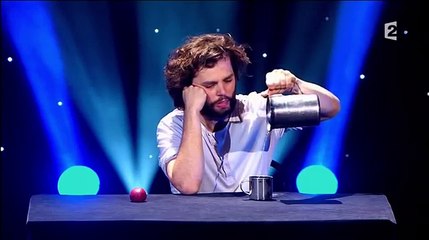 Фокусник с бодуна. Супер номер!