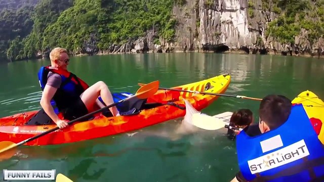 Best Fails - Girls Fails - Ultimate Girls Fails videos 2016 - Very Funny