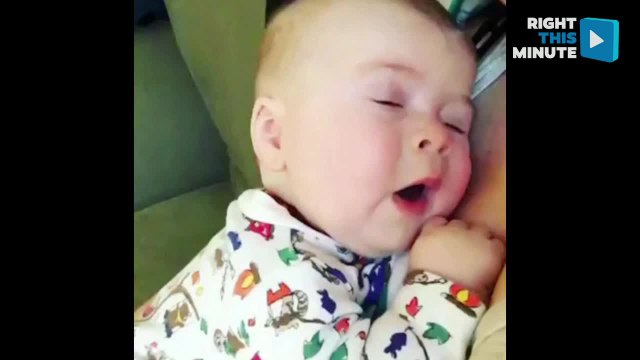 Baby Knocks Himself Out During Ultrasound, Baby Sneezes & Says 'Oh No!'