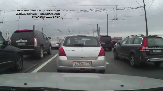 Прикол! Девушка блондинка, за рулем, На светофоре сдает задним ходом, ДТП