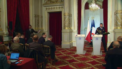 Brexit: Hollande ne veut "pas de nouvelles négociations"