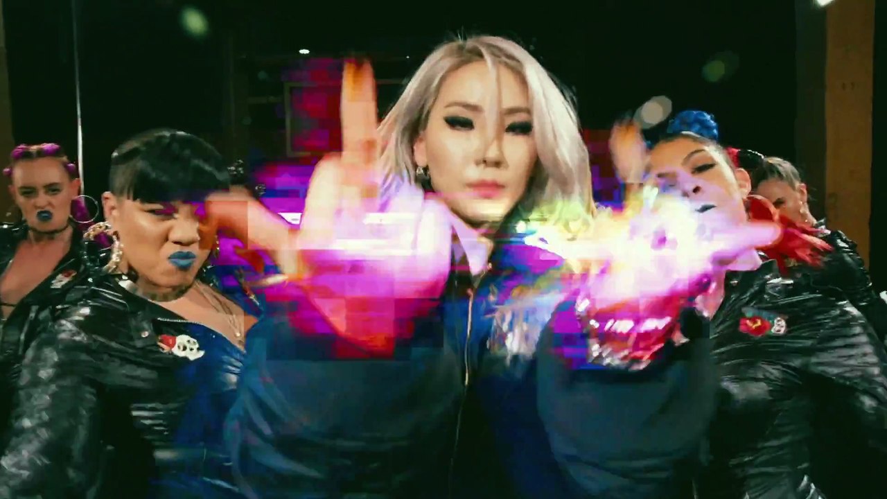 CL - ‘HELLO BITCHES’ DANCE PERFORMANCE