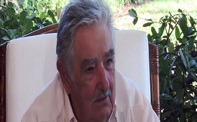 Mujica dice cambiar el celular cada 3 meses no es necesidad