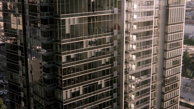 Jeff Goldblum et Lil Wayne emménagent ensemble - Publicité Super Bowl 50