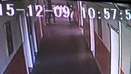 Deprem anında okuldaki panik anları güvenlik kamerasında