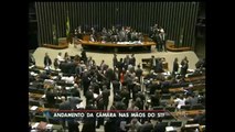 Adversários de Cunha pedem o afastamento do presidente da Câmara