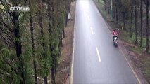 Un motard survit miraculeusement à un accident
