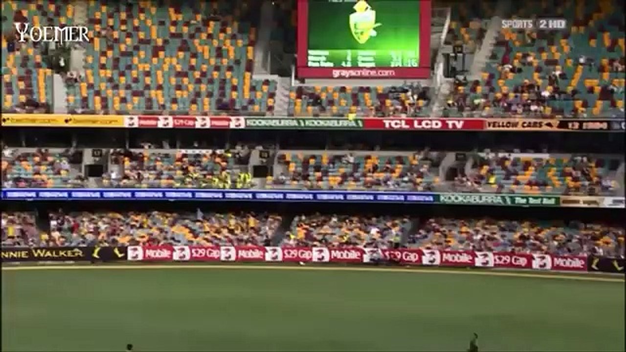 Mohammad Amirs bouncers to shane watson -