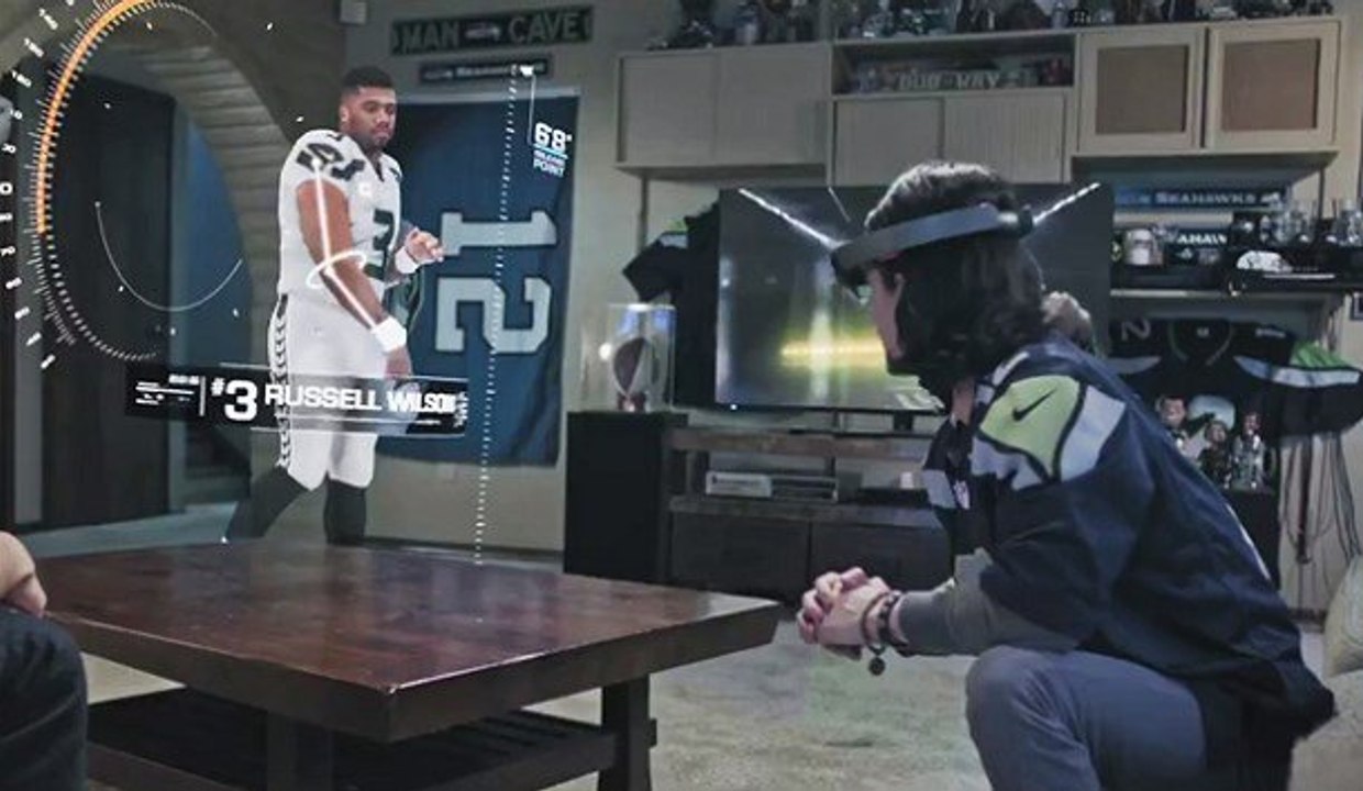 HoloLens: the Superbowl in virtual reality