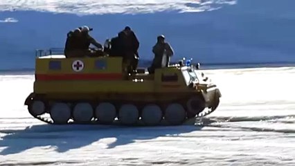 Вездеход спасает людей Cross-country vehicle saves people