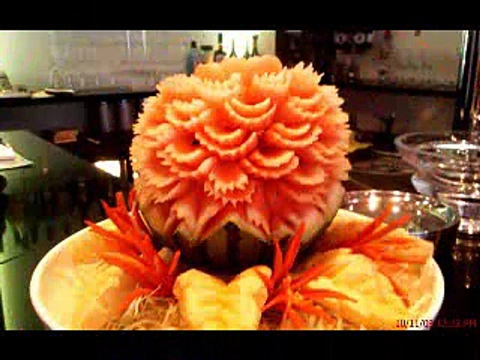 Thai carving some fruit & vegetables (By Kittis)