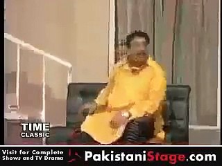 Sohail Ahmad(Azizi) acting in stage darama