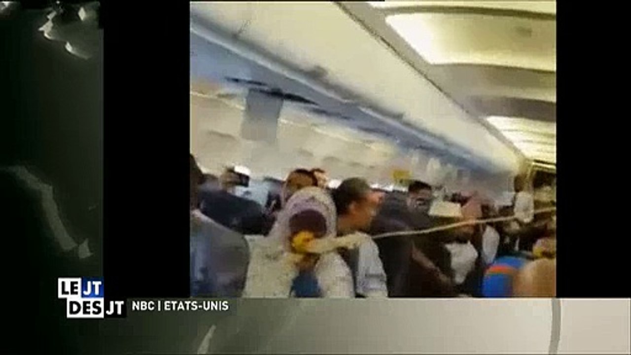 Un avion continue de voler alors qu'une bombe vient de faire un trou dans l'appareil - Regardez