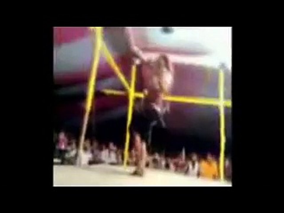 Dirty Praam!! Bangla Hot Jatra Dance যাত্রায় রাজশাহীর মেয়ের দুধ ঝুকানো দেখে গরম 2016