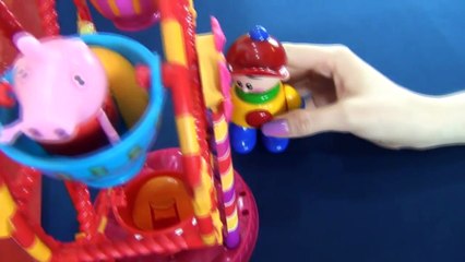 Свинка Пеппа и Кенди катаются на карусели. Пеппа, Кенди и поломка карусели